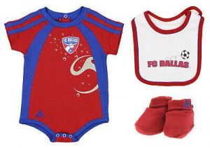 מאמאדו - כל מה שאמא צריכה הלבשה    Adidas MLS Infant FC Dallas Team Fan Creeper, Bib & Bootie Set